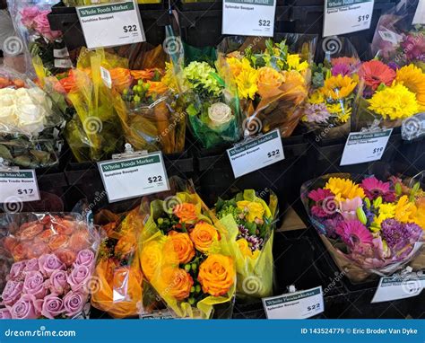 Rochelle Wallace: Whole Foods Flowers Reviews : Whole Foods adds to ...
