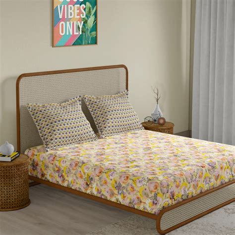 Buy STELLAR HOME Lilly Cotton 104TC Printed 3Pcs King Fitted Bedsheet ...
