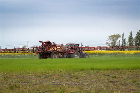 Tractor Machine 的图像结果