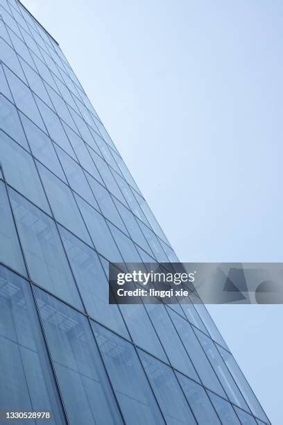 Skyscraper Front View 的图像结果