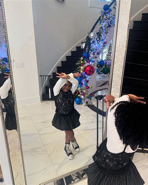 Kenzie Ann 💜🧁🤍 | Hang Time 🥳🤪. courtesy of @_kaleidokids @kaleidoscopehairproducts Like if you ...