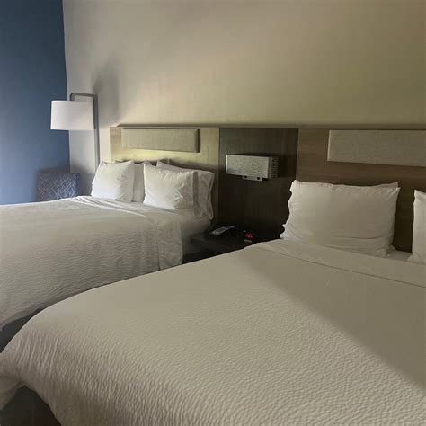 HOLIDAY INN EXPRESS & SUITES SEBRING BY IHG - Hotel Reviews, Photos ...