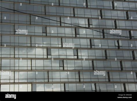 Building Glass Window 的图像结果