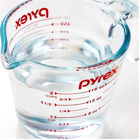 ¿A cuántas onzas equivale una taza?