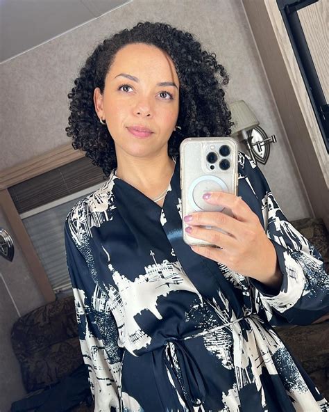 Zarrin Darnell-Martin - Biography, Height & Life Story | Super Stars Bio