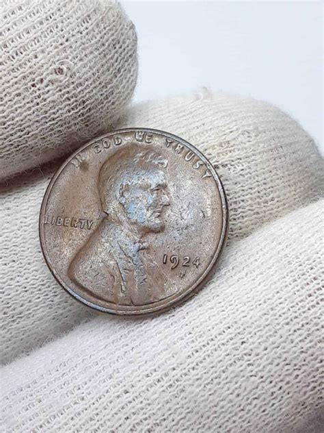 How Much is a 1924 Wheat Penny Worth? (Price Chart)