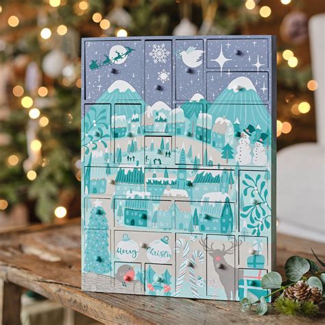 How to Make a Botanical Wooden Advent Calendar | Hobbycraft