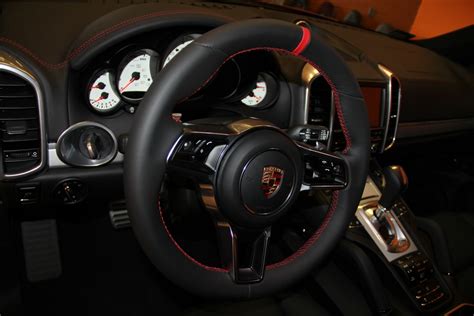 PORSCHE CAYENNE S - JAVA CAR DESIGN