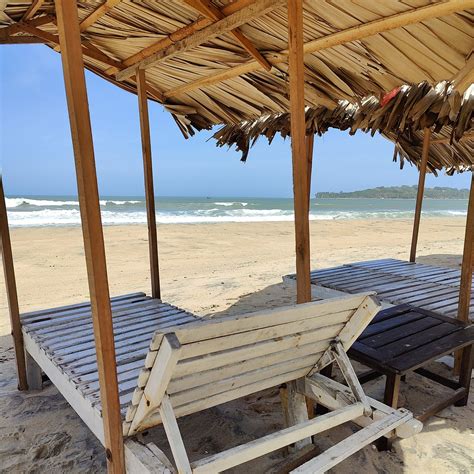 SURF BEACH HOTEL (Arugam Bay) - Lodge Reviews, Photos, Rate Comparison ...