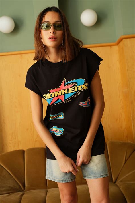 Buy Fancy Tank Tops for Women | Ladies Sleeveless Top Online