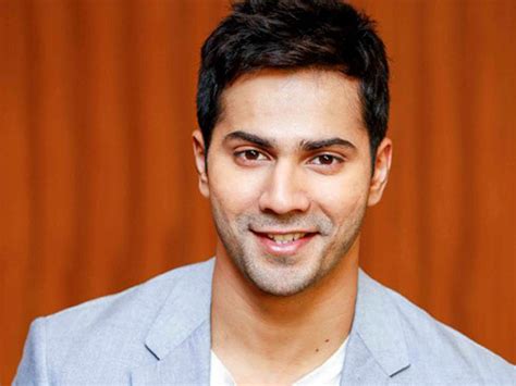 Varun Dhawan requests fans to wear masks, follow COVID-19 guidelines ...