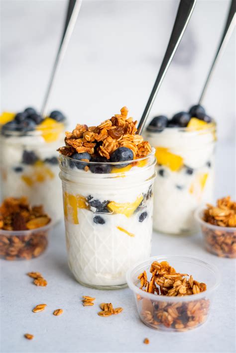 Vanilla Greek Yogurt With Granola