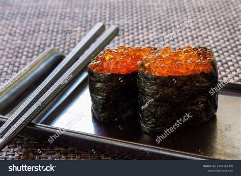 Salmon Roe Sushi Ikura Kunkan Sushi Stock Photo 2140169399 | Shutterstock
