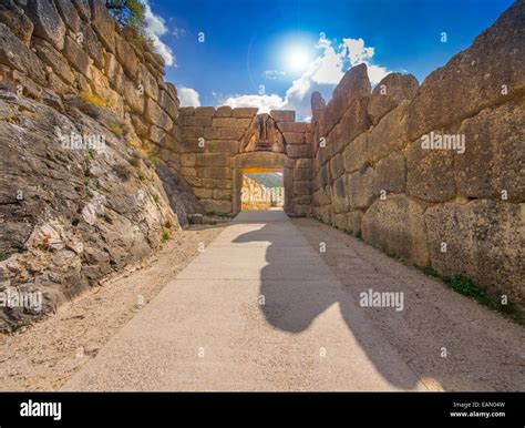 Lion gate mycenae greece hi-res stock photography and images - Alamy