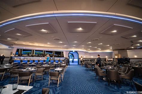 How to Eat at Space 220 Restaurant WITHOUT a Reservation at EPCOT