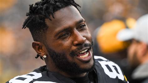 Ex-Steeler Antonio Brown blasts Sanders family after Shilo's release
