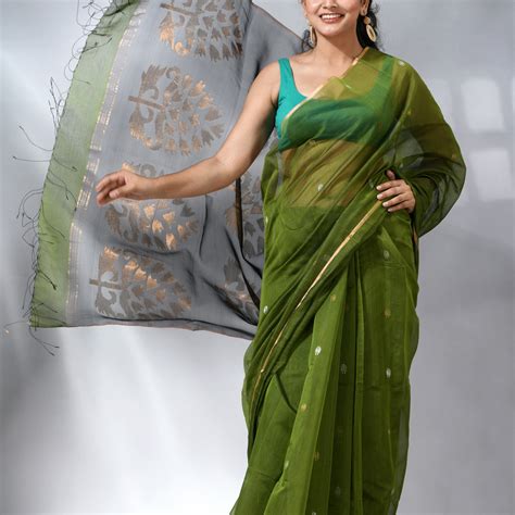 The Green silk cotton in Handwoven jamdani saree collection – Tamal ...