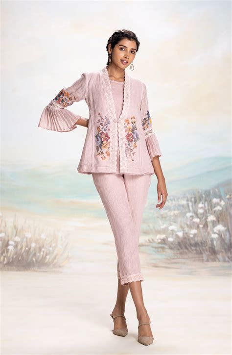 Floral printed lace short jacket with pleated sleeves and short inner ...