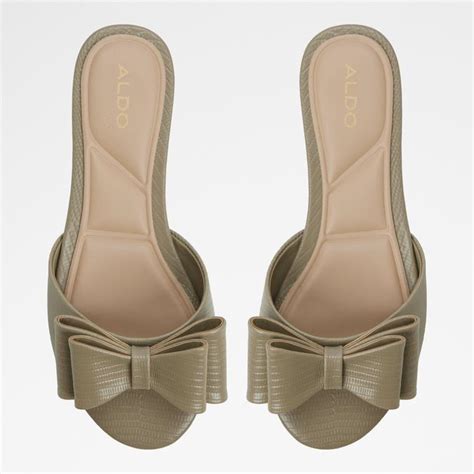 Eloquent-In Women's Green Flat Sandals | Aldo Shoes