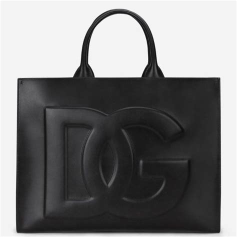 Aishwarya Rai's Dolce & Gabbana luxurious handbag is worth INR 2 lakh