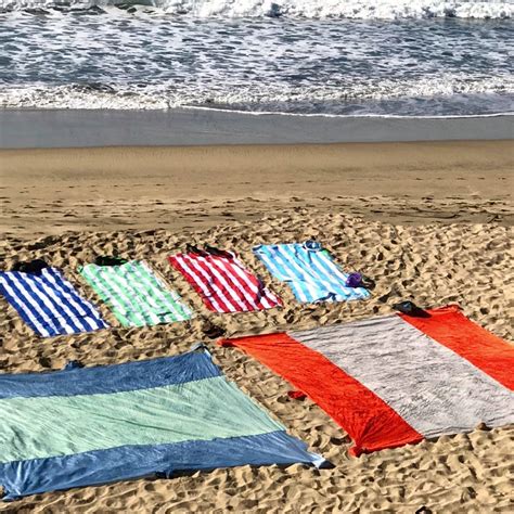 Best Beach Blankets 2020: Top Products Reviewed & Listed