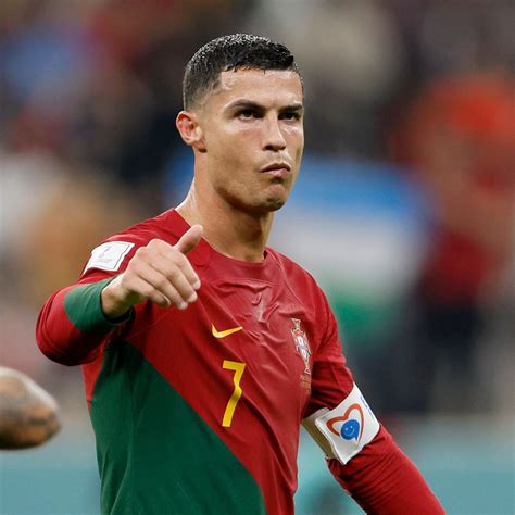 Ronaldo Playing Soccer 的图像结果