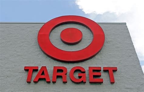 Target raises minimum wage to $12, with hopes of hitting $15 by 2020 ...
