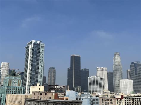 Lunchtime view atop the California Mart Center : r/LosAngeles