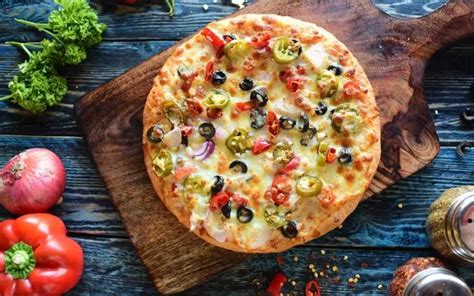 Find The Best Pizza In Delhi To Put Your Cheesy Cravings To Rest ...