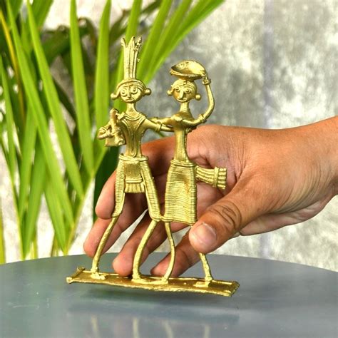Dokra Couple: Artisan Brass Tabletop Decor Online – Sowpeace