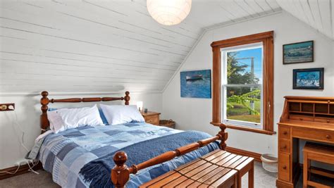 The Professor's Beach House - Brighton Home | Accommodation in Dunedin ...