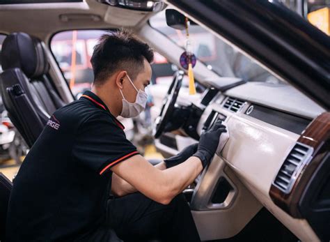 Những lưu ý khi dọn nội thất xe ô tô có thể bạn chưa biết?