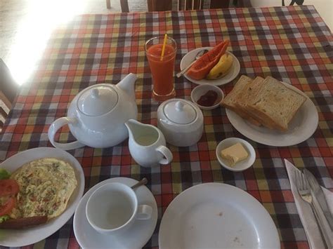 Sparkling Clean Guest House - Review of Fun Whales Guesthouse, Negombo ...