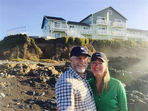 THE TIDES INN OF SHELTER COVE - Inn Reviews & Photos - Tripadvisor