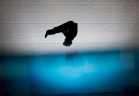 Gymnastics Backflip Tutorial 的图像结果