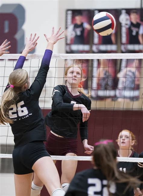 Photos: Hampshire vs. Prairie Ridge FVC girls volleyball – Shaw Local