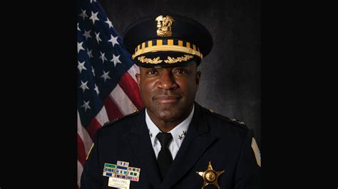 Mayor Brandon Johnson Picks Chicago Police Veteran Larry Snelling to ...