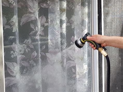 Cleaning Windows Outside 的图像结果