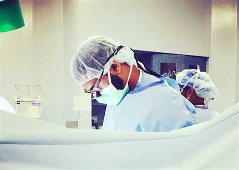 About Tampa Doctor Karthik Sugumaran - Board Certified Surgeon