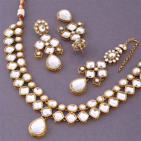Ivory Kharuya Kundan Jewellery Set – Bling Bag