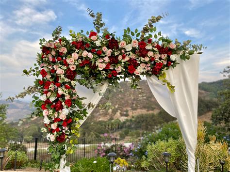 Lux Wedding Arch Flower Package, Red Blush White Weddings, Circle Arch ...