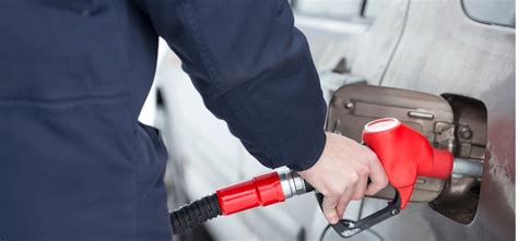 Now travel carefree on road with Allianz Roadside Assistance.