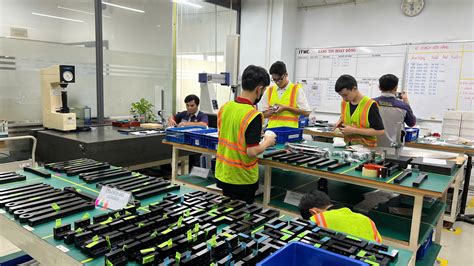 Industrial Robots 的图像结果