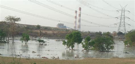 Fly ash dyke breach in Singrauli points to a bigger problem of fly ash ...