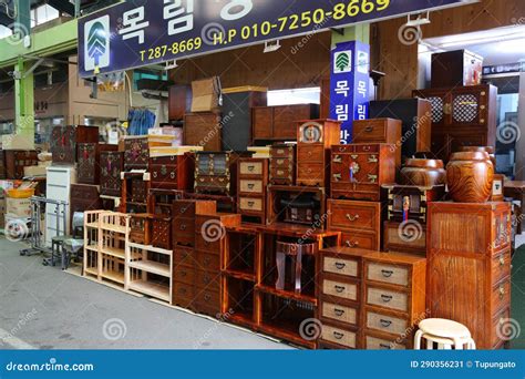 Jeonju Korean Furniture Shop Editorial Photo - Image of traditional ...