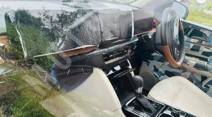 Mahindra XUV 7XO AX9L top variant spotted testing ahead of January 5 reveal