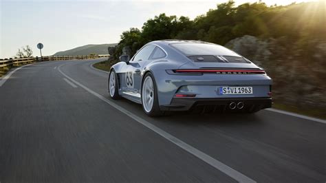 The new Porsche 911 S/T: the lightest 911 of its generation - Porsche ...