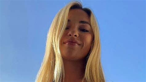 Kayla Simmons poses with brand new £80,000 Porsche as world’s sexiest volleyball player ...