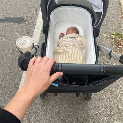 Bassinet Stroller: Here's What You Need to Know About This Popular