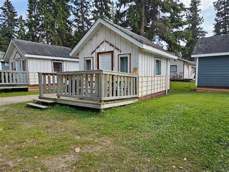 BAKER'S BUNGALOWS (Waskesiu Lake) - Campground Reviews & Photos ...
